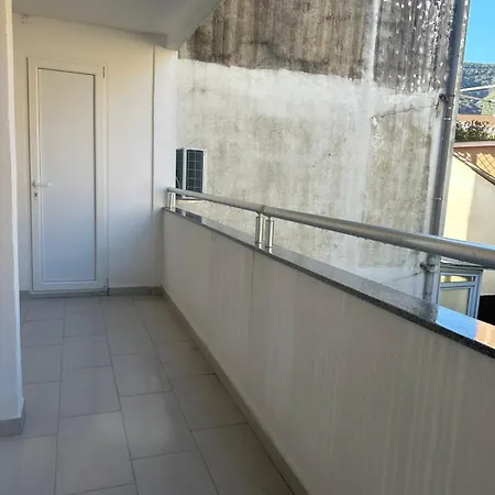 Monte Apartment